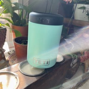 Yeti can cozi